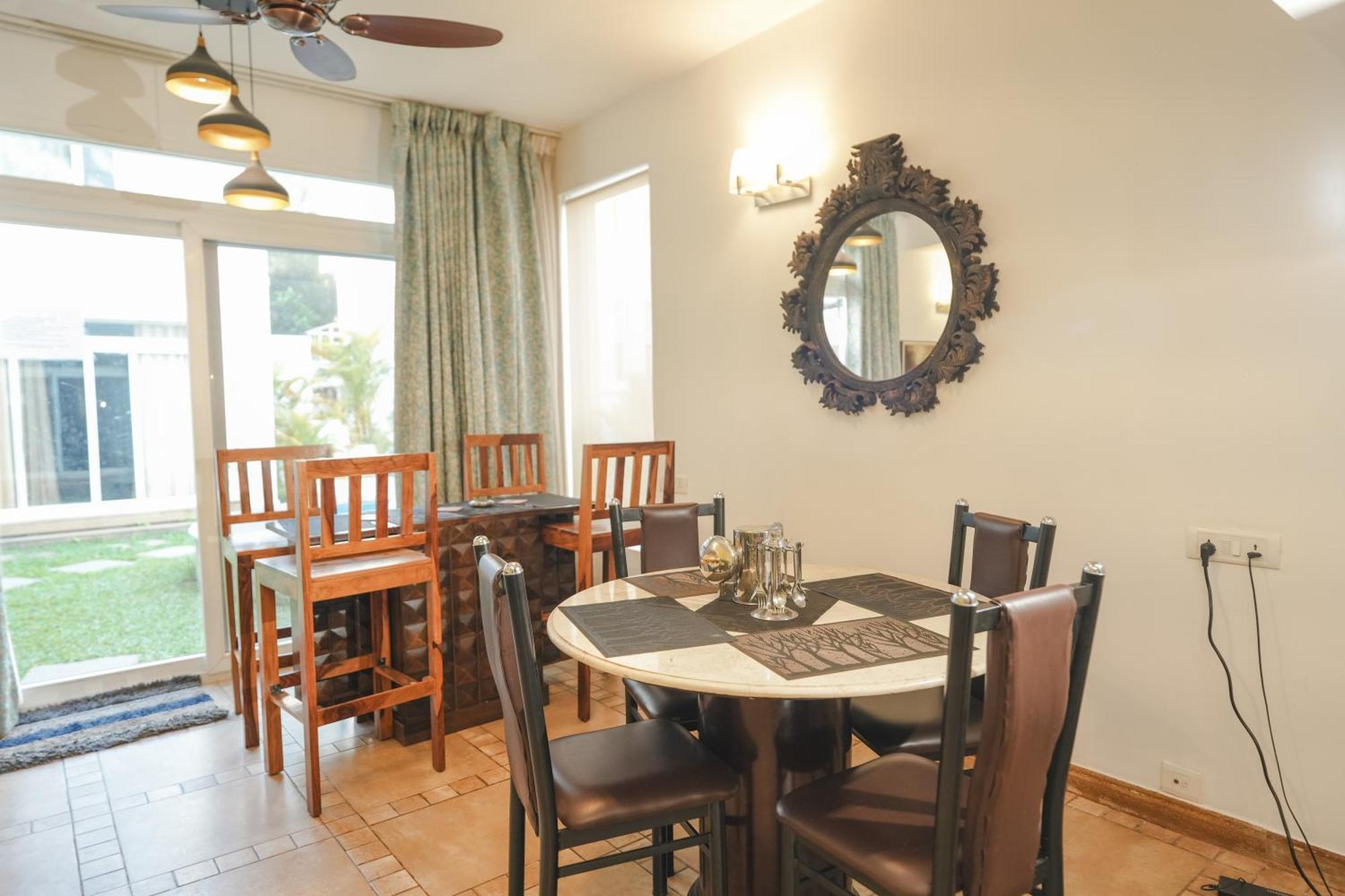 Villa M - Jia 3- 3Bhk In Candolim, Pool Facing, Near Beach, Breakfast Included Buitenkant foto