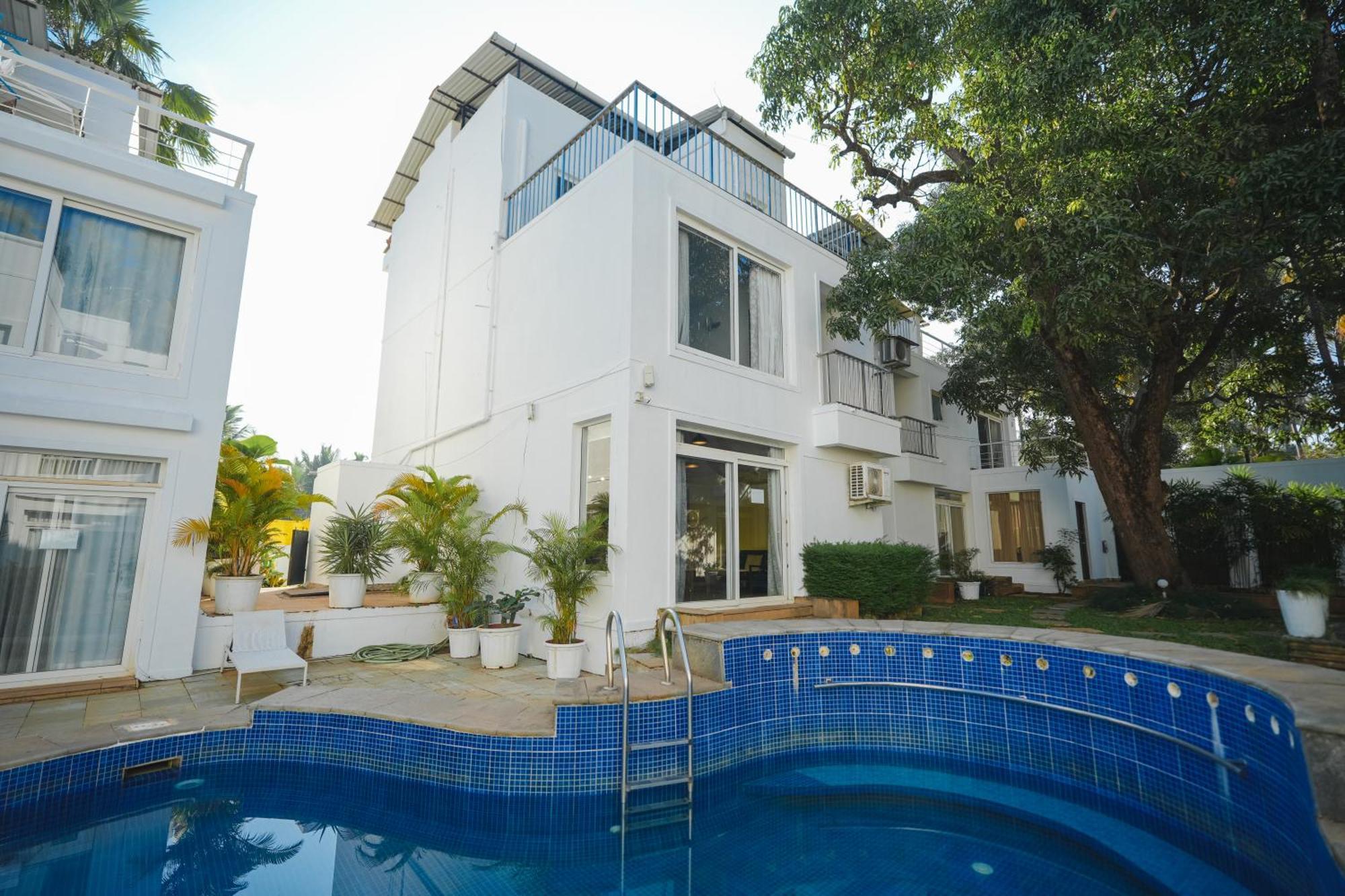 Villa M - Jia 3- 3Bhk In Candolim, Pool Facing, Near Beach, Breakfast Included Buitenkant foto